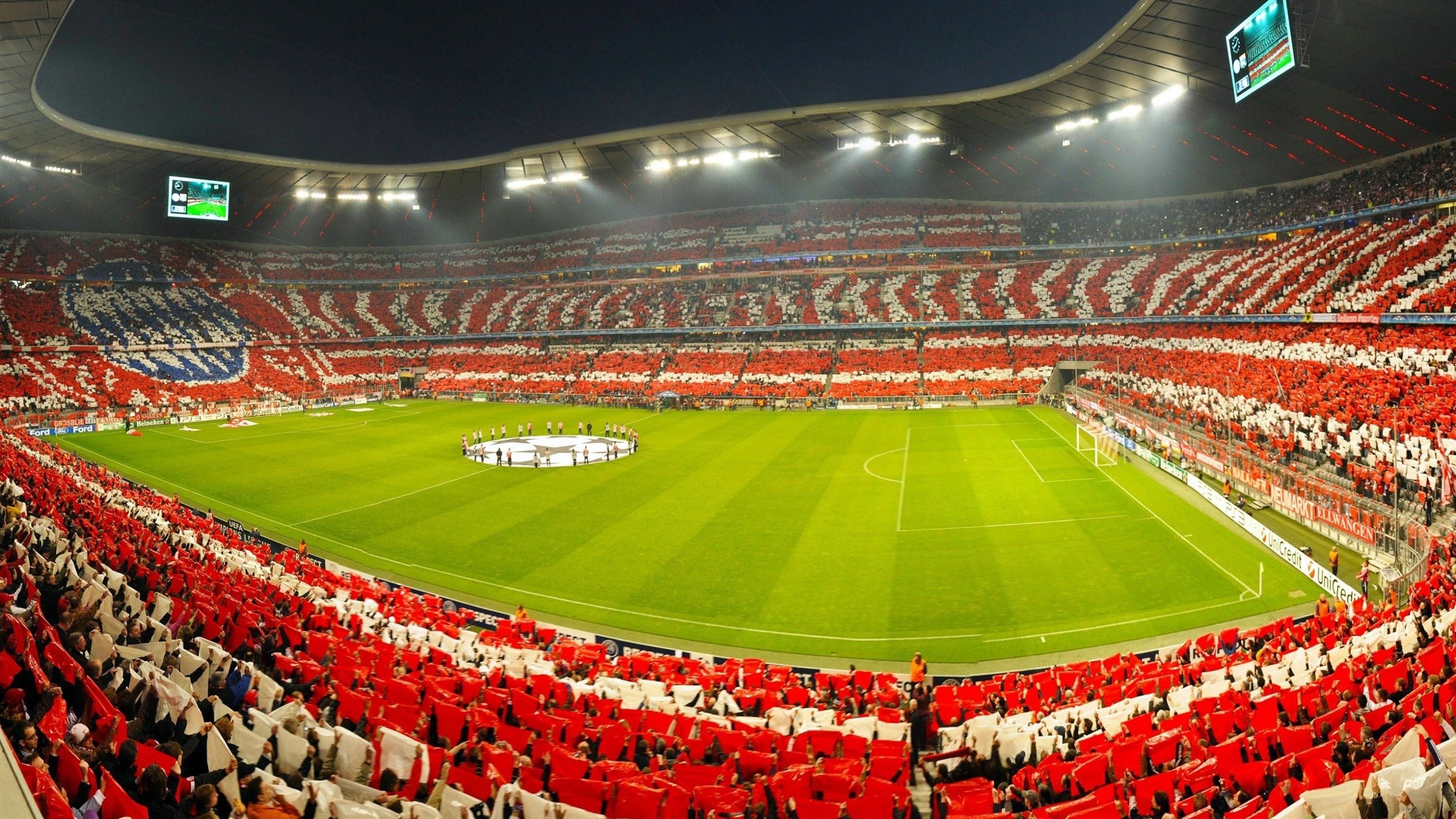 德甲争冠战焦点战,韩国打穿沙特,绿茵场上的双线叙事