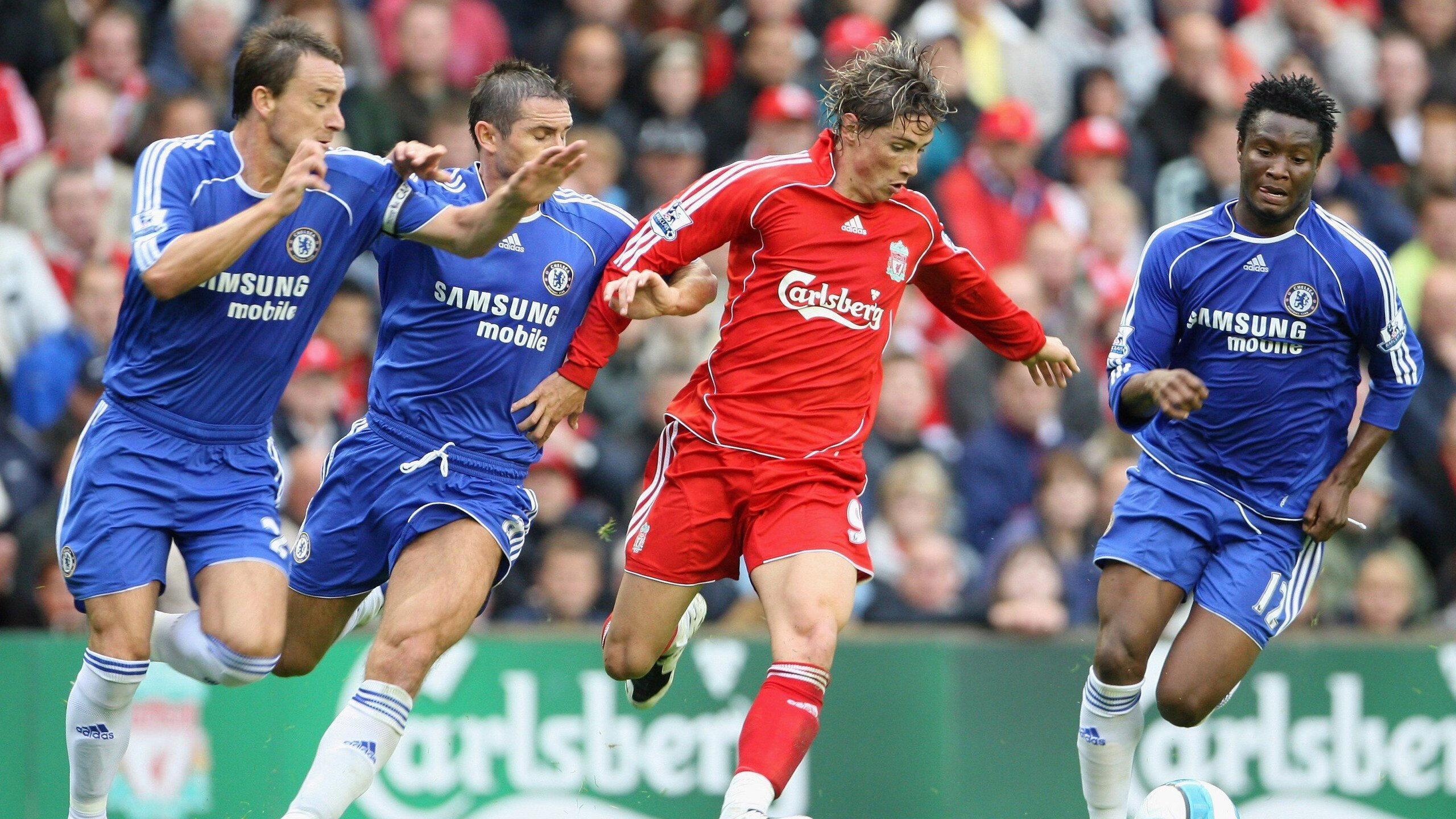 红牛二队险胜迈凯伦,诺里斯扛起全队,一场战术与意志的较量